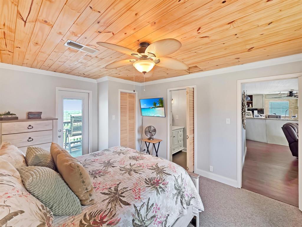 1221 Bay Street, Crystal Beach, Texas image 26