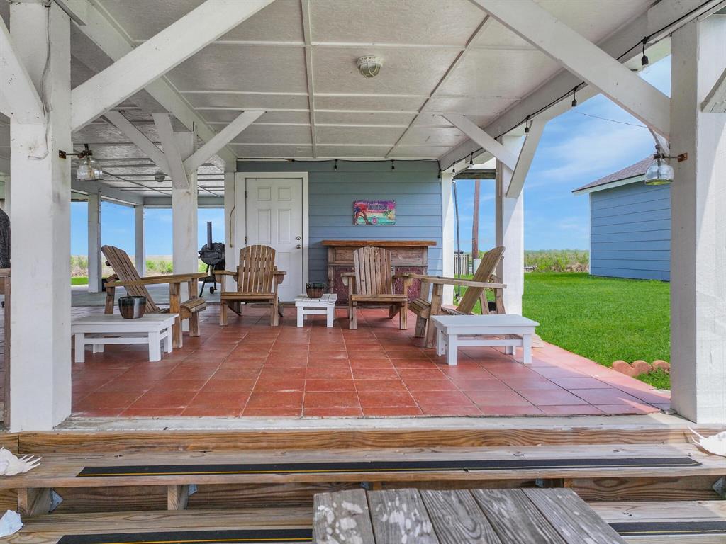 1221 Bay Street, Crystal Beach, Texas image 11