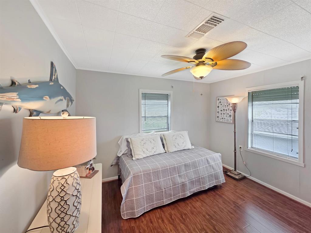 1221 Bay Street, Crystal Beach, Texas image 32