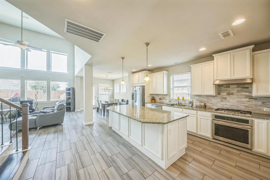 3407 Bay Drive, Rosharon, Texas image 7