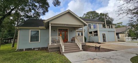 A home in League City