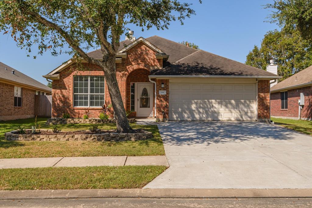 130 Bristol Bend Lane, Dickinson, Texas image 32