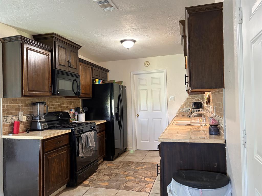 431 Crockett Street, Channelview, Texas image 5