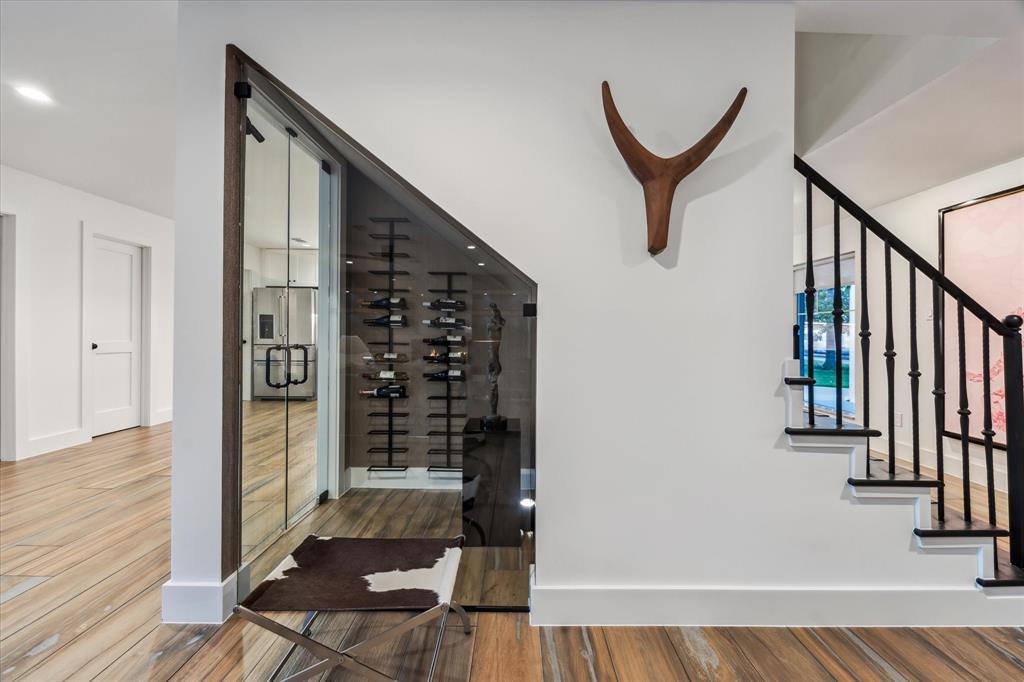 5623 Oak Trail Lane, Houston, Texas image 19