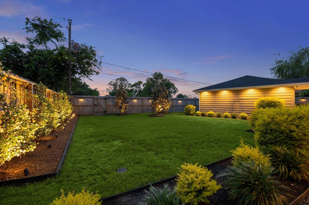 5623 Oak Trail Lane, Houston, Texas image 44