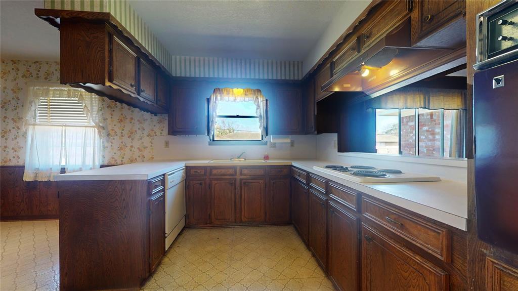 10447 Quiet Hill Road, La Porte, Texas image 13
