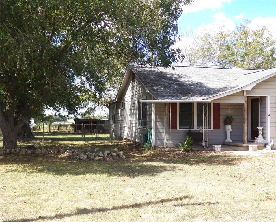 403 N North West Street, Weimar, Texas image 15