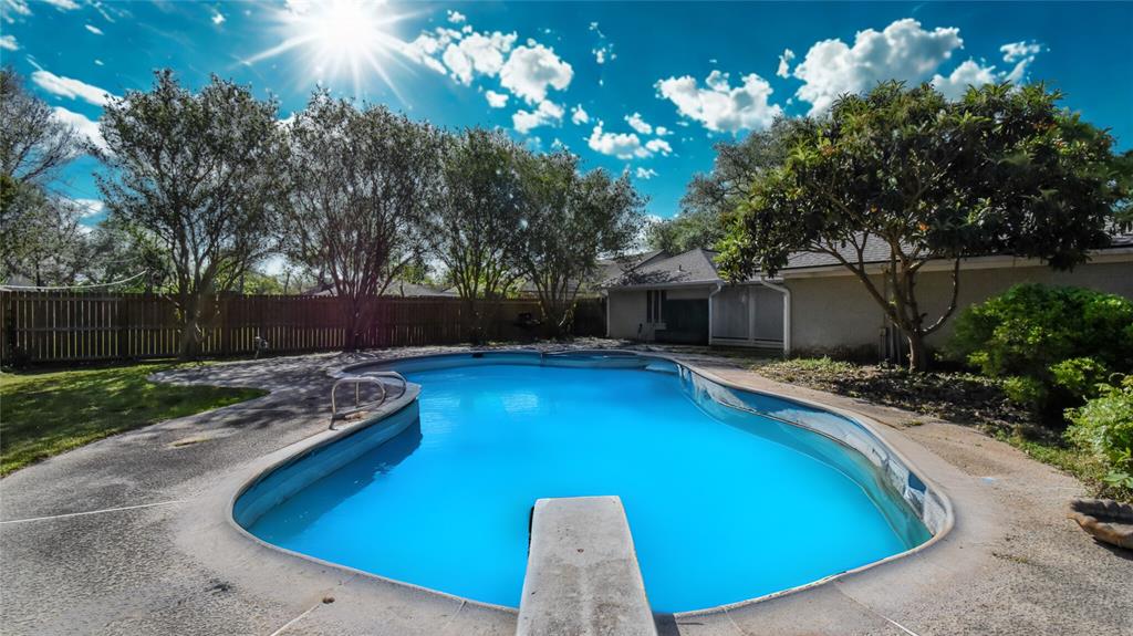 60 Wedgewood Court, Lake Jackson, Texas image 6