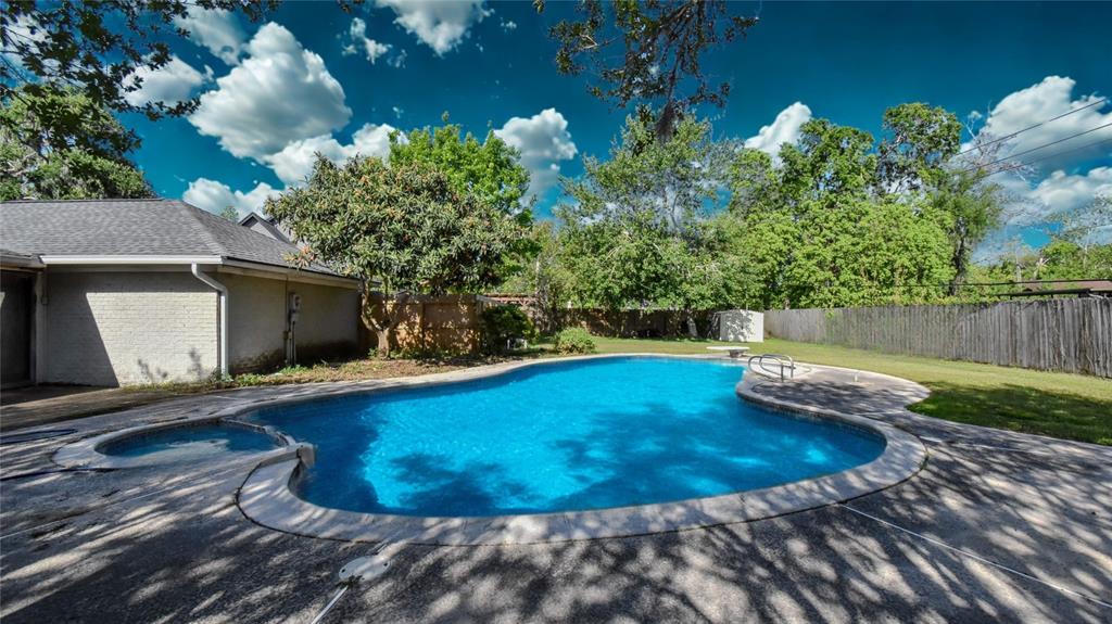60 Wedgewood Court, Lake Jackson, Texas image 9