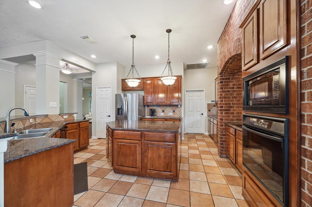 9638 Roarks Passage, Missouri City, Texas image 7