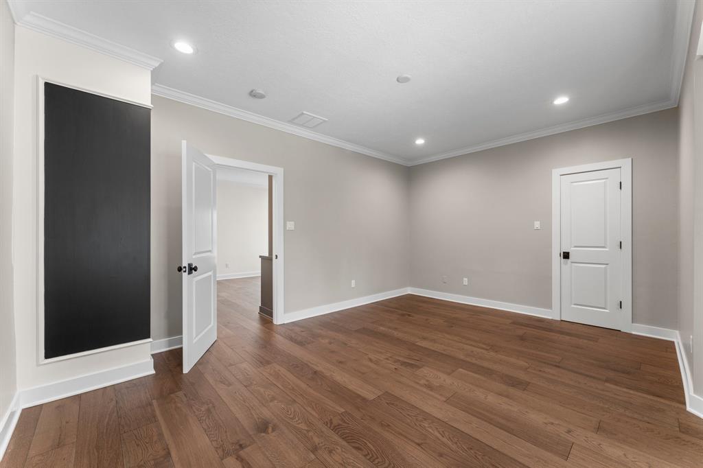 184 W Shadowpoint Circle, The Woodlands, Texas image 33