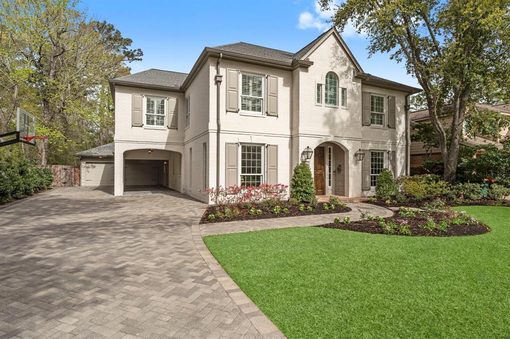 184 W Shadowpoint Circle, The Woodlands, Texas image 2
