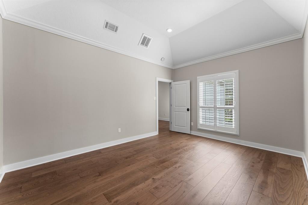 184 W Shadowpoint Circle, The Woodlands, Texas image 30