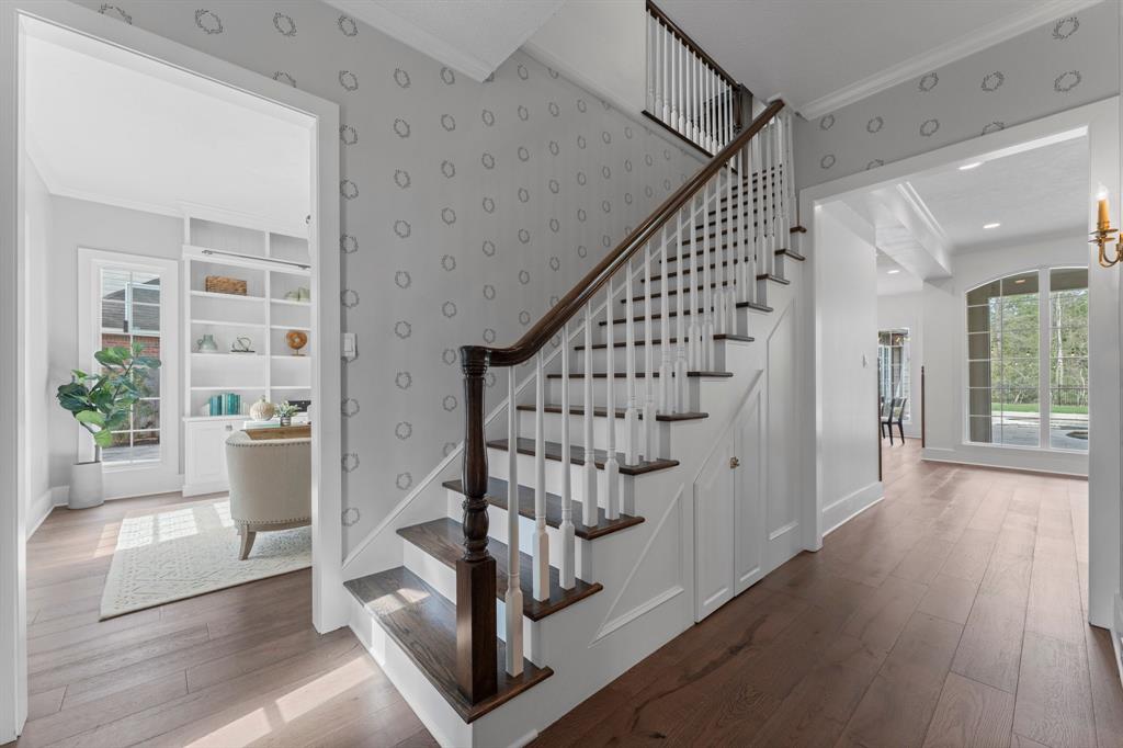 184 W Shadowpoint Circle, The Woodlands, Texas image 5