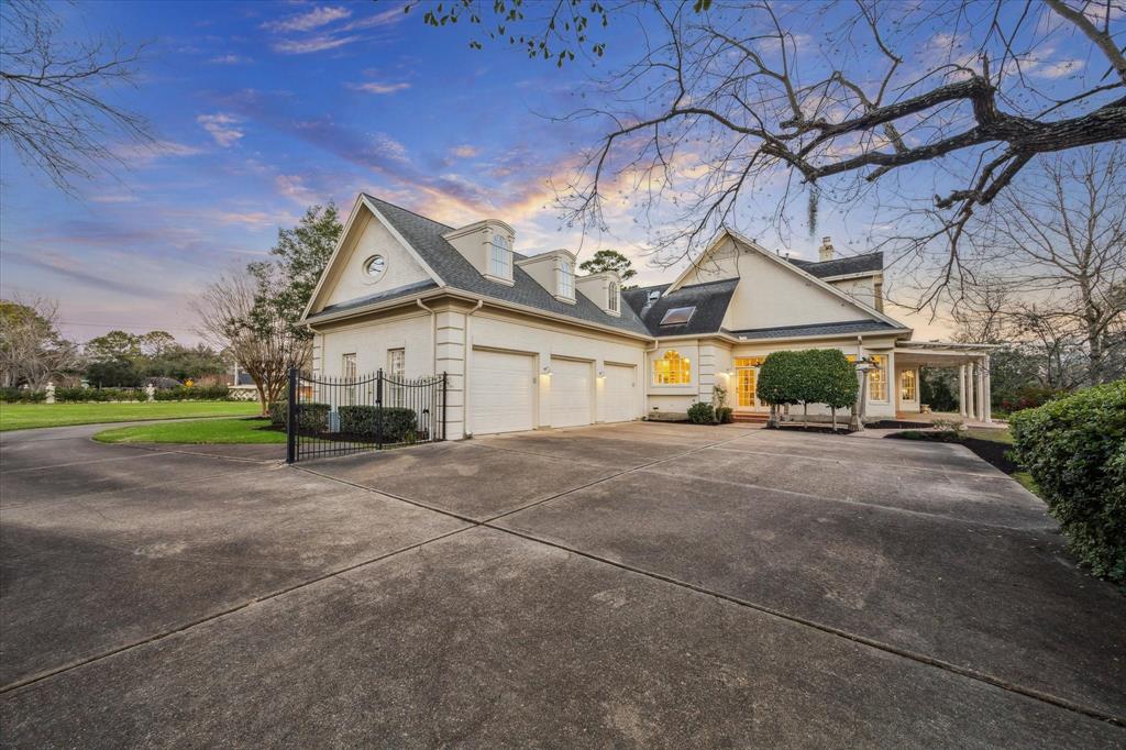 106 Melody Lane, Friendswood, Texas image 45