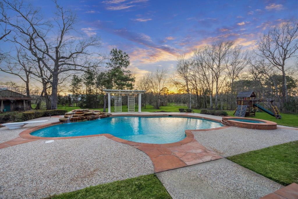 106 Melody Lane, Friendswood, Texas image 42