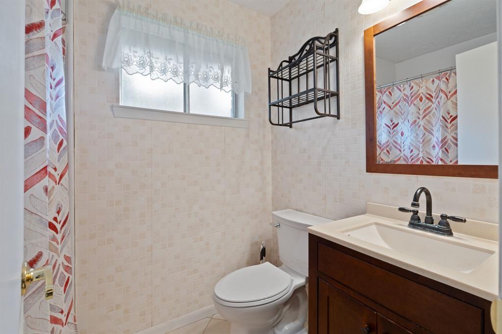 4522 Enchantedgate Drive, Spring, Texas image 13