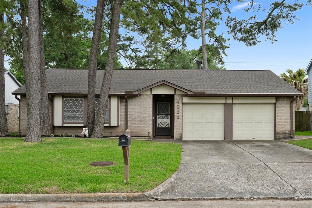 4522 Enchantedgate Drive, Spring, Texas image 1