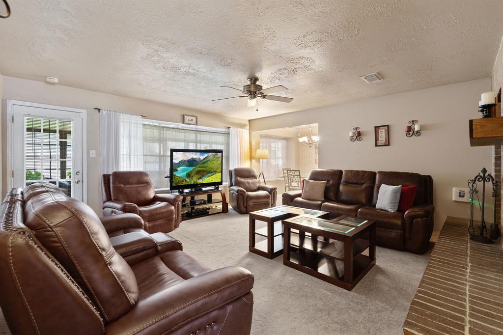 4522 Enchantedgate Drive, Spring, Texas image 6