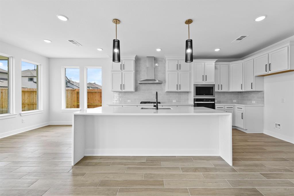 2435 Daisy Meadow Place