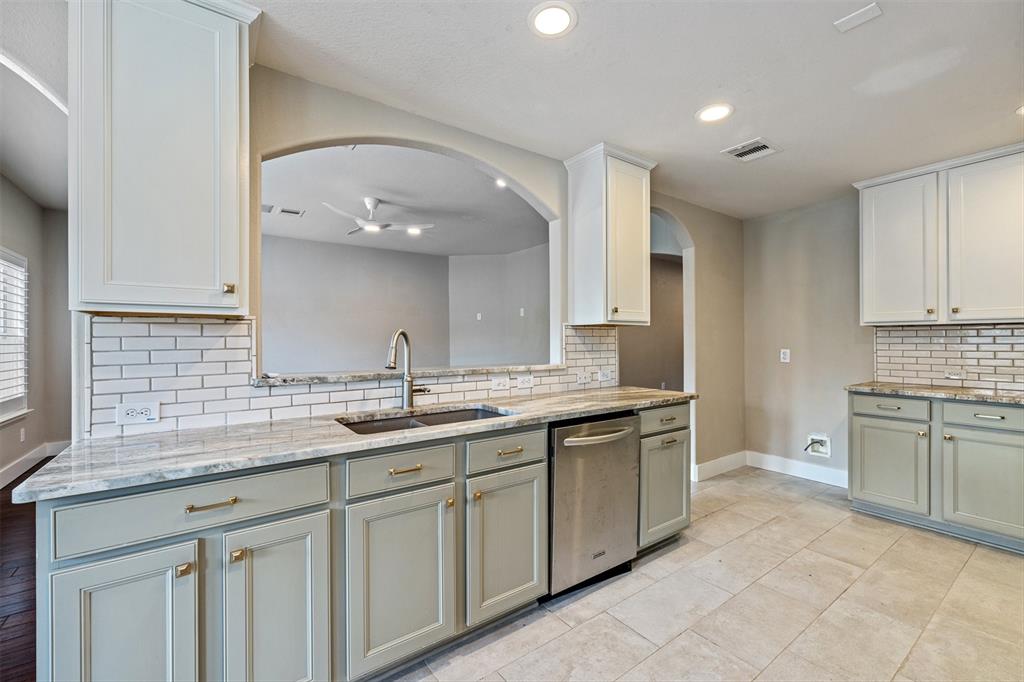 4050 Palmetto Court, Dickinson, Texas image 19