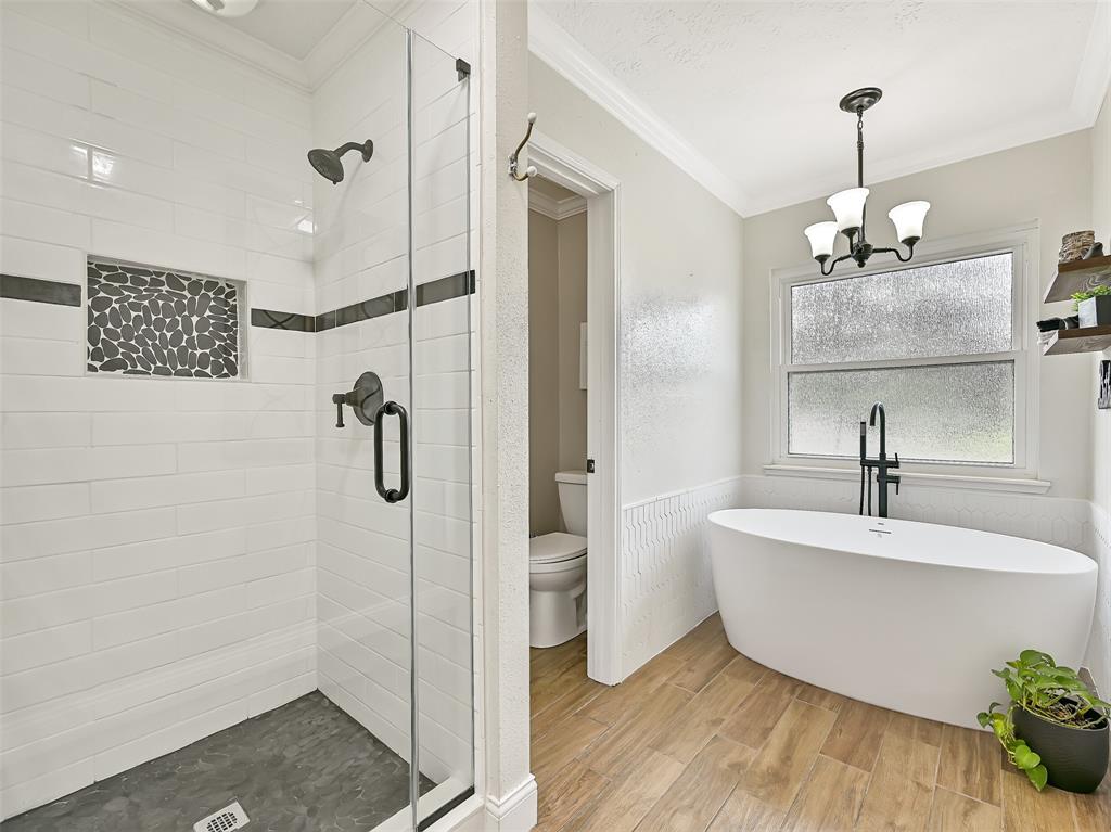 411 Golden Leaf Drive, Friendswood, Texas image 18