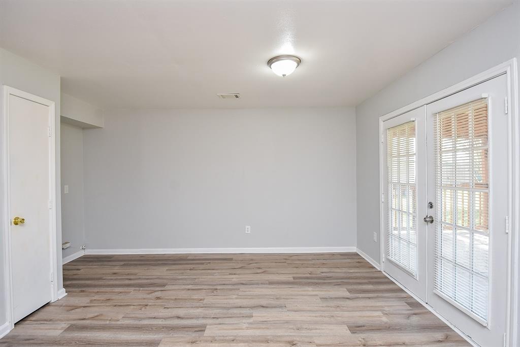 1425 Hospital Drive, Angleton, Texas image 10