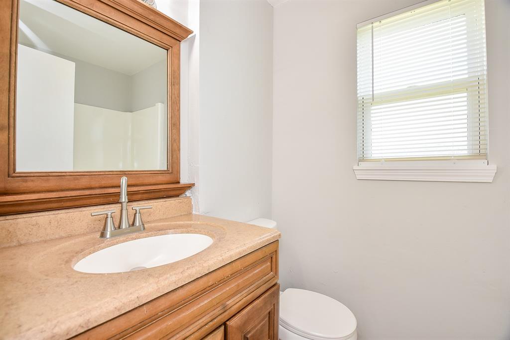 1425 Hospital Drive, Angleton, Texas image 15