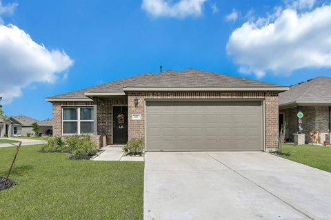 Photo of 183 Bellewood Manor Drive, Magnolia, TX 77354 (MLS # 27025577) Photo of 183 Bellewood Manor Drive, Magnolia, TX 77354 (MLS # 27025577)