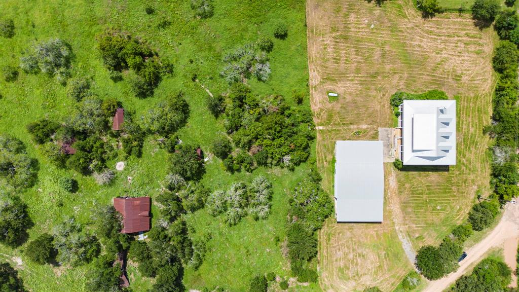 812 W Tobias Road, Ellinger, Texas image 16