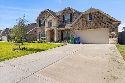 A home in Angleton