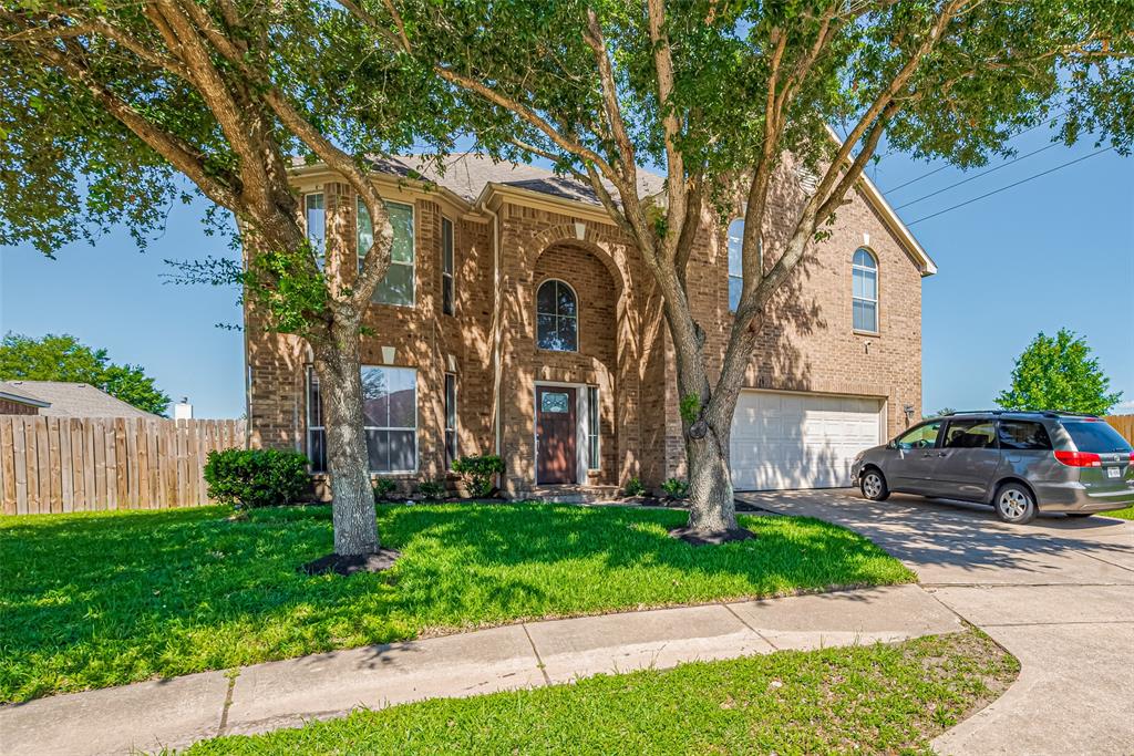 2202 Megellan Point Lane, Pearland, Texas image 4