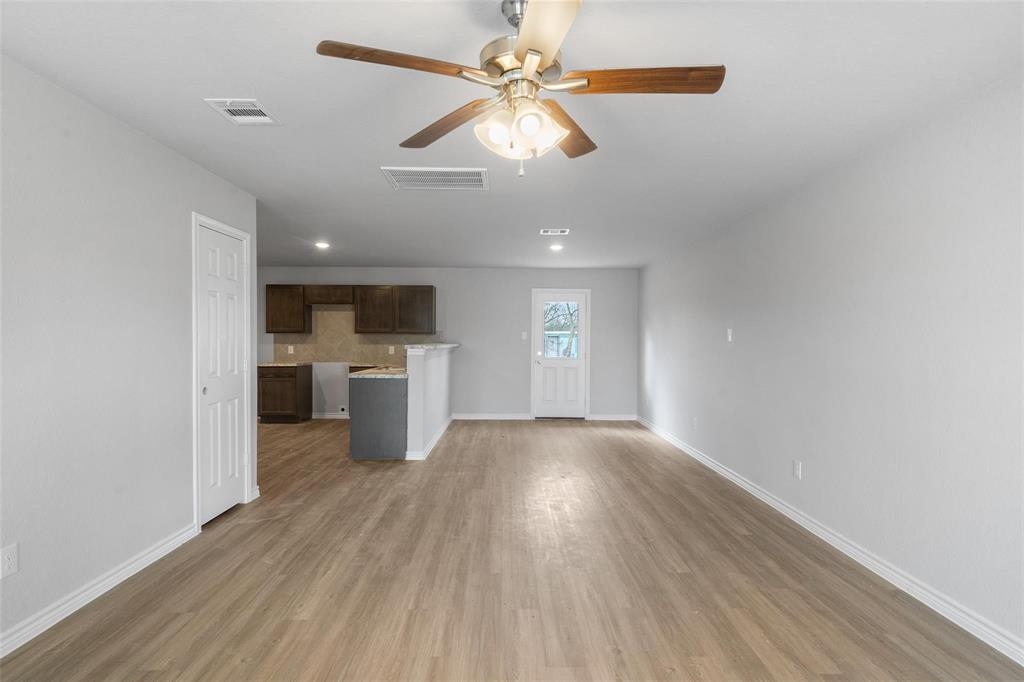 613 21st Street, Hempstead, Texas image 5