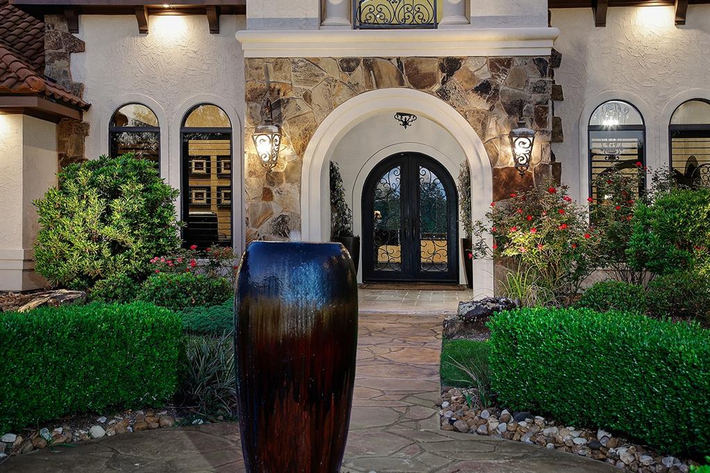 property-search 2 27410 Shores Court