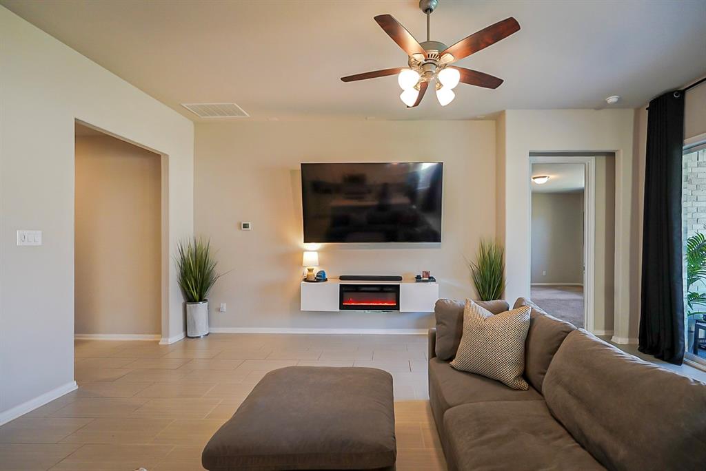 8203 Longear Lane, Rosenberg, Texas image 24