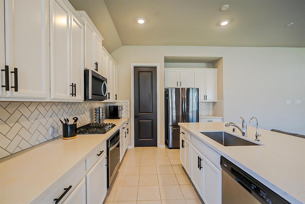 8203 Longear Lane, Rosenberg, Texas image 27