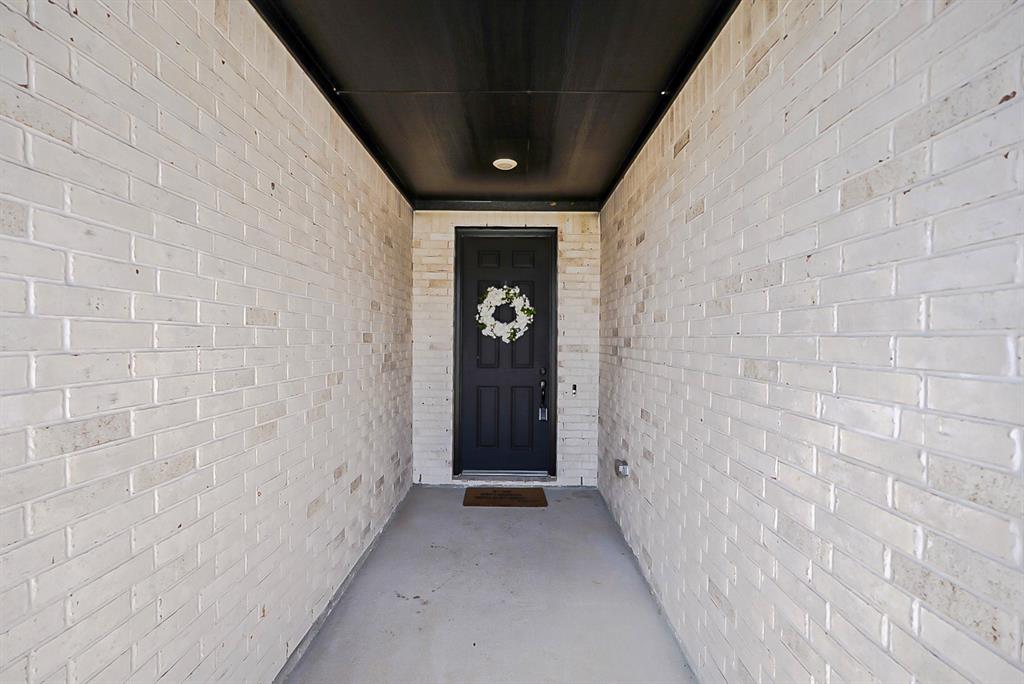 8203 Longear Lane, Rosenberg, Texas image 3