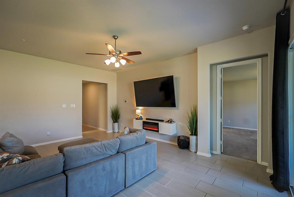8203 Longear Lane, Rosenberg, Texas image 23