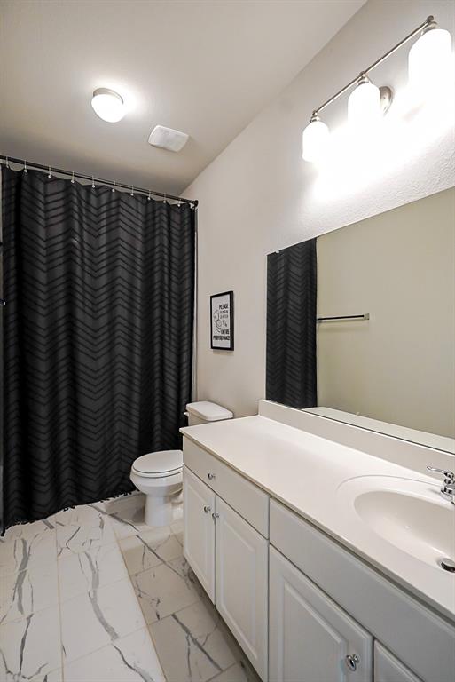 8203 Longear Lane, Rosenberg, Texas image 13