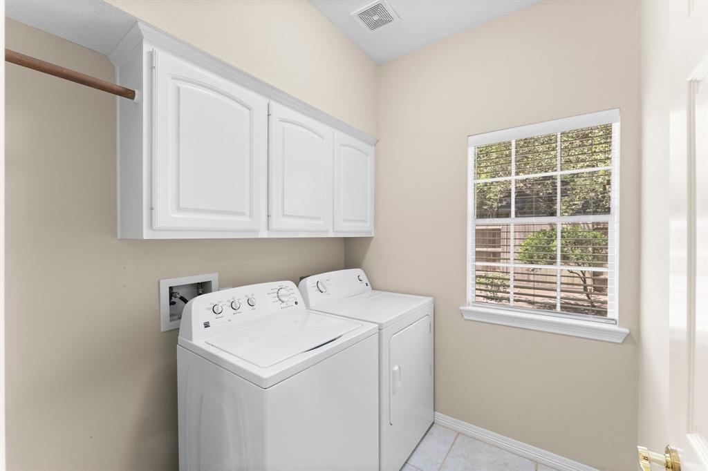 10 Silkbay Place, The Woodlands, Texas image 24