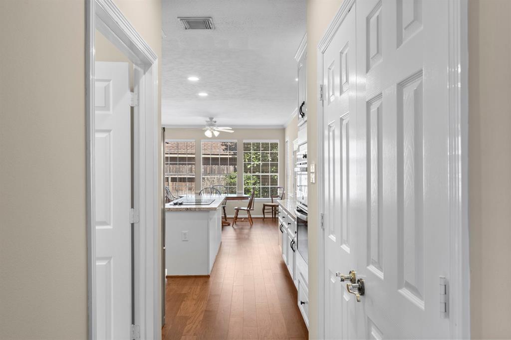 10 Silkbay Place, The Woodlands, Texas image 23