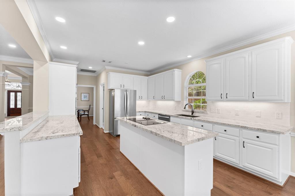 10 Silkbay Place, The Woodlands, Texas image 17
