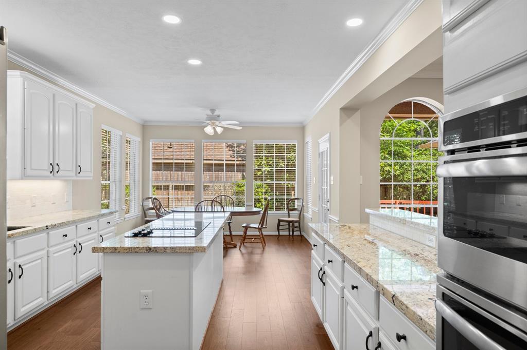 10 Silkbay Place, The Woodlands, Texas image 20