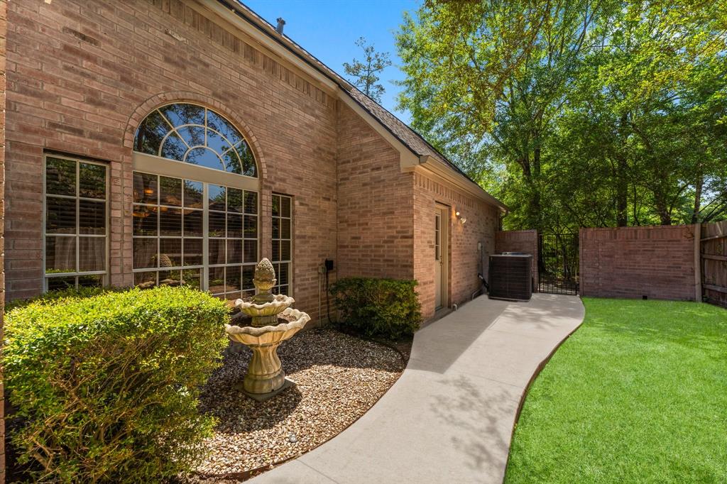 10 Silkbay Place, The Woodlands, Texas image 36