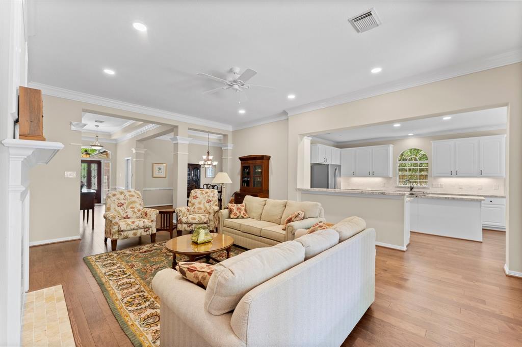 10 Silkbay Place, The Woodlands, Texas image 15