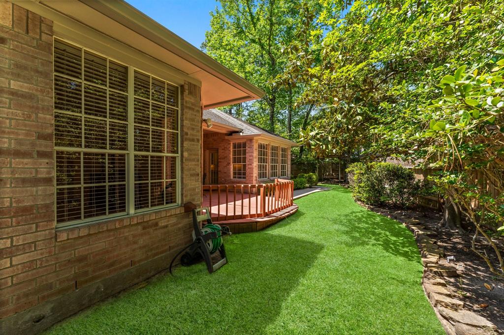 10 Silkbay Place, The Woodlands, Texas image 34