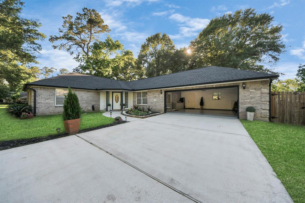 607 Shadylake Drive, New Caney, Texas image 36
