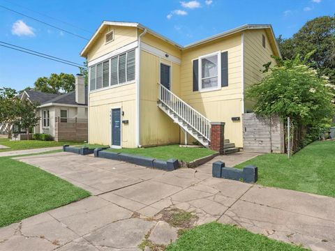 1811 39th Street Galveston TX 77550