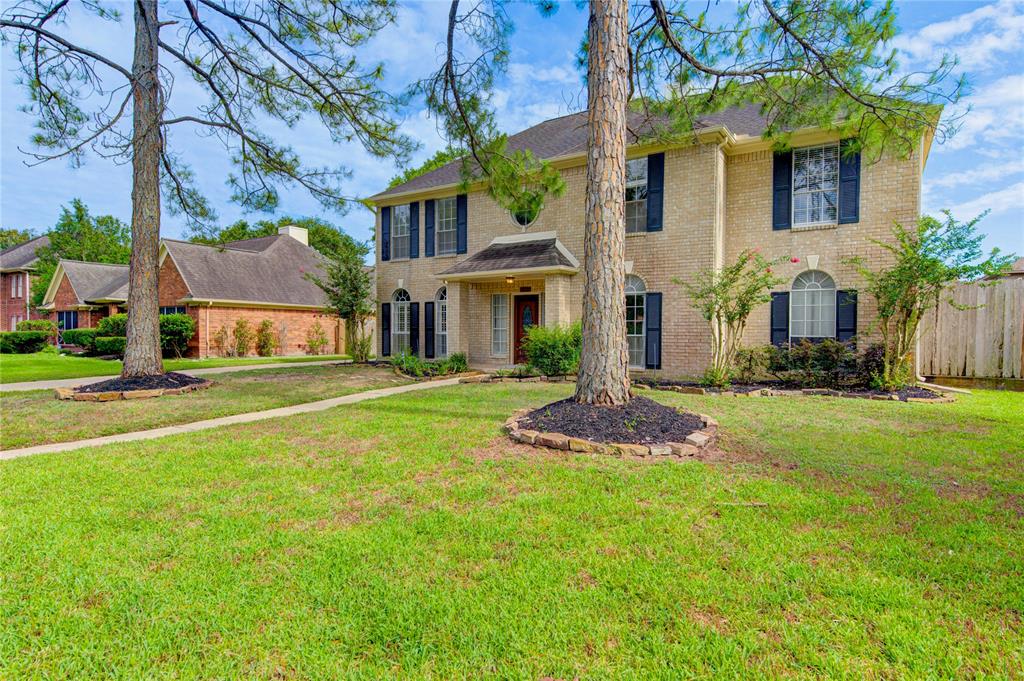 14823 Atterbury Drive, Sugar Land, Texas image 4