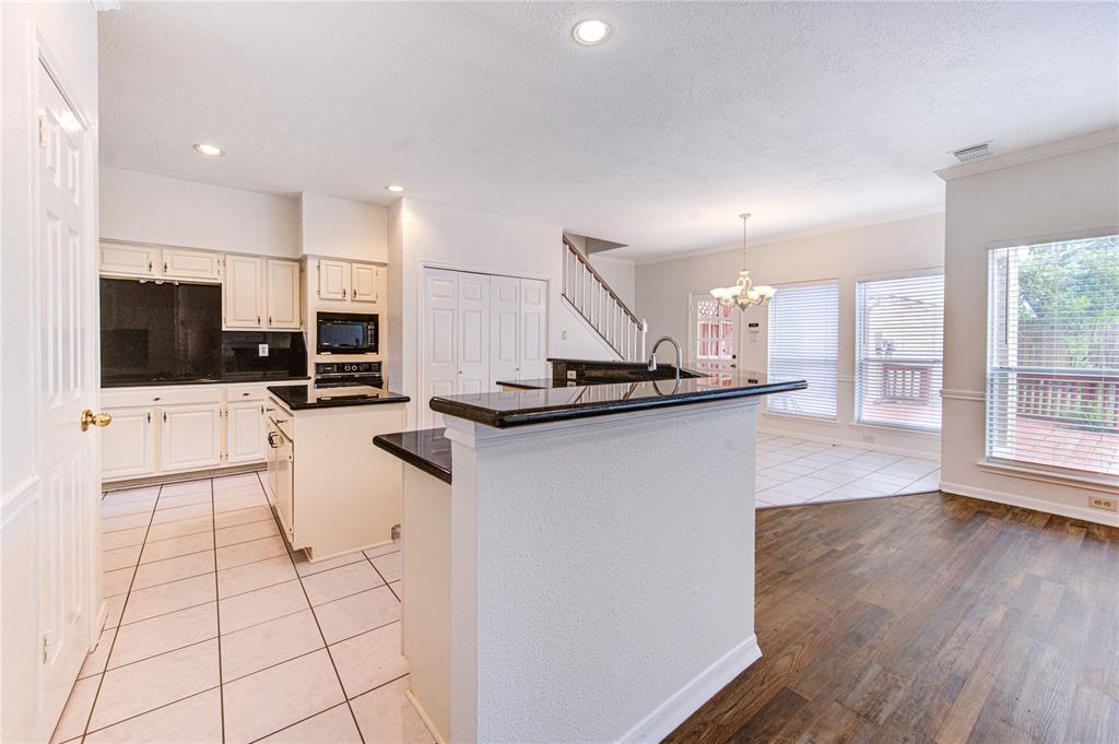 14823 Atterbury Drive, Sugar Land, Texas image 11